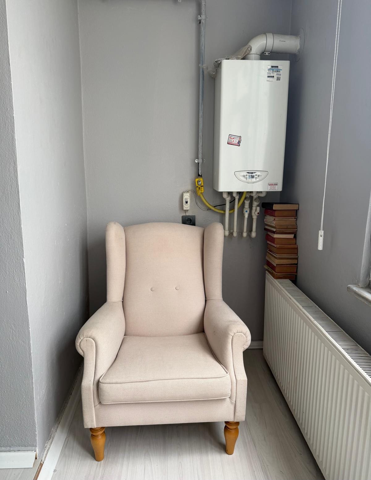 NİZAMETTİN MAHALLESİNDE 1+1 SATILIK DAIRE